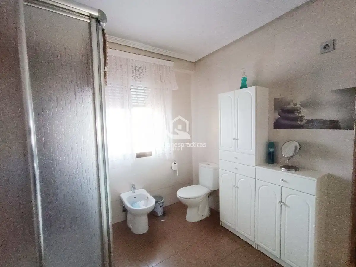 Bathroom of Houses for sale in Martos  with Air Conditioner and Terrace