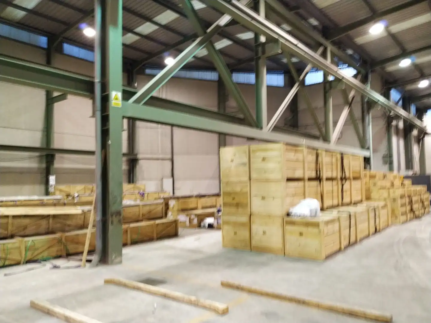 Fabrikhallen zum Verkauf in Bárcena de Cicero