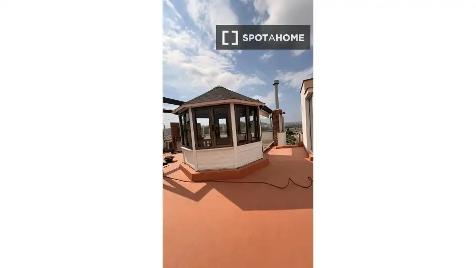 Terrace of Flat for share in Sant Boi de Llobregat  with Air Conditioner, Heating and Furnished