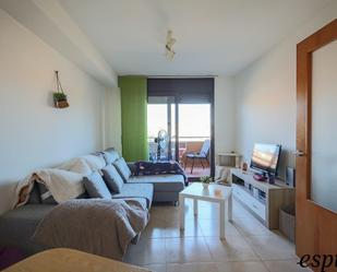 Living room of Flat for sale in Salt  with Heating, Terrace and Oven