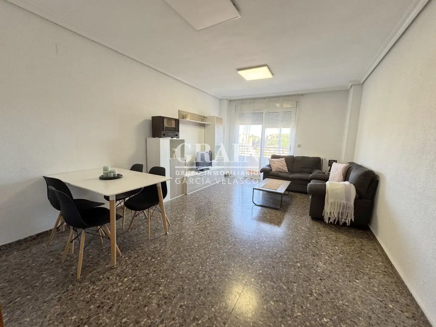 Sala d'estar de Pis en venda en Albacete amb Calefacció i Balcó