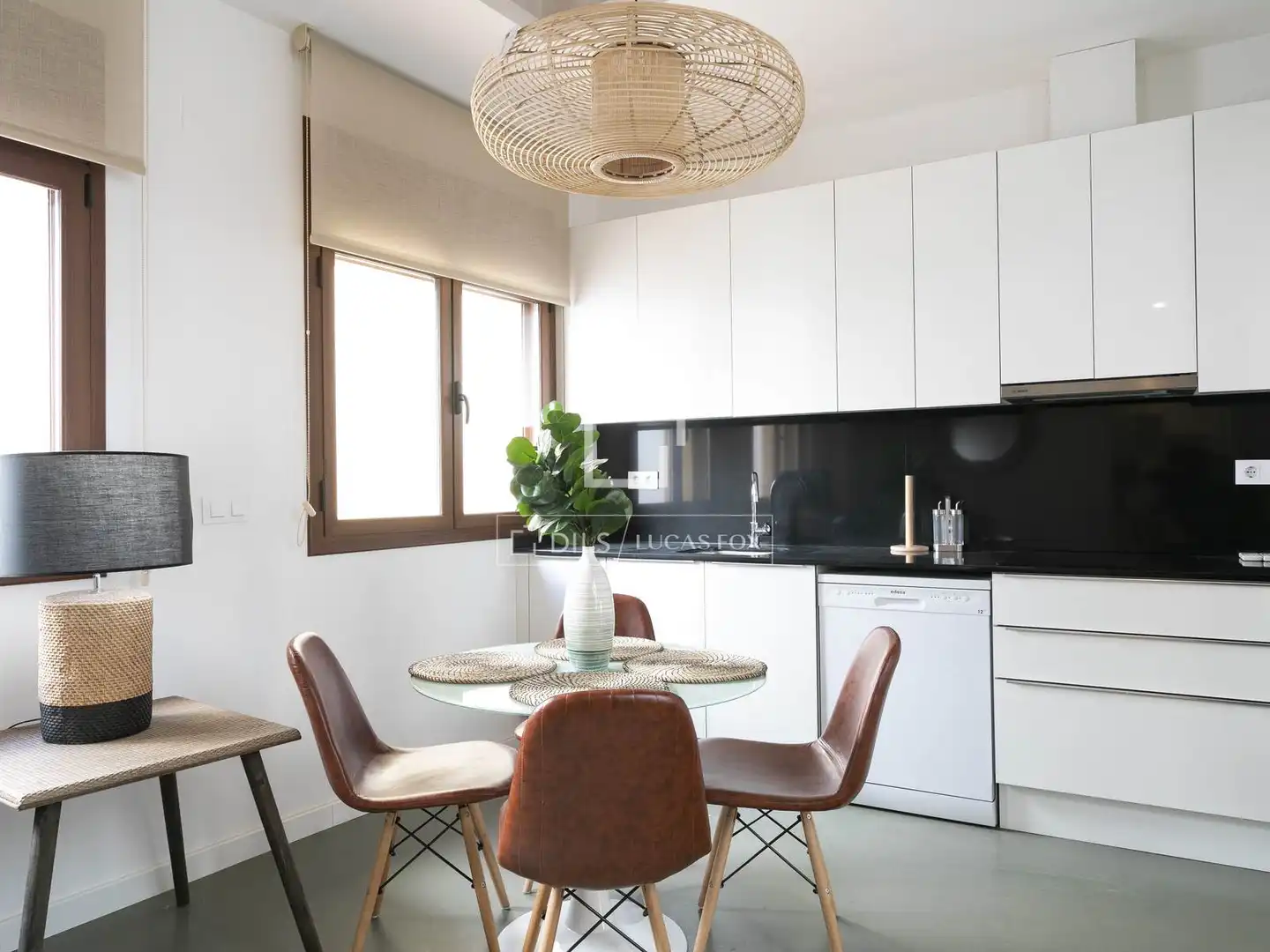 Kitchen of Flat for sale in Barcelona  with Air Conditioner, Terrace and Furnished