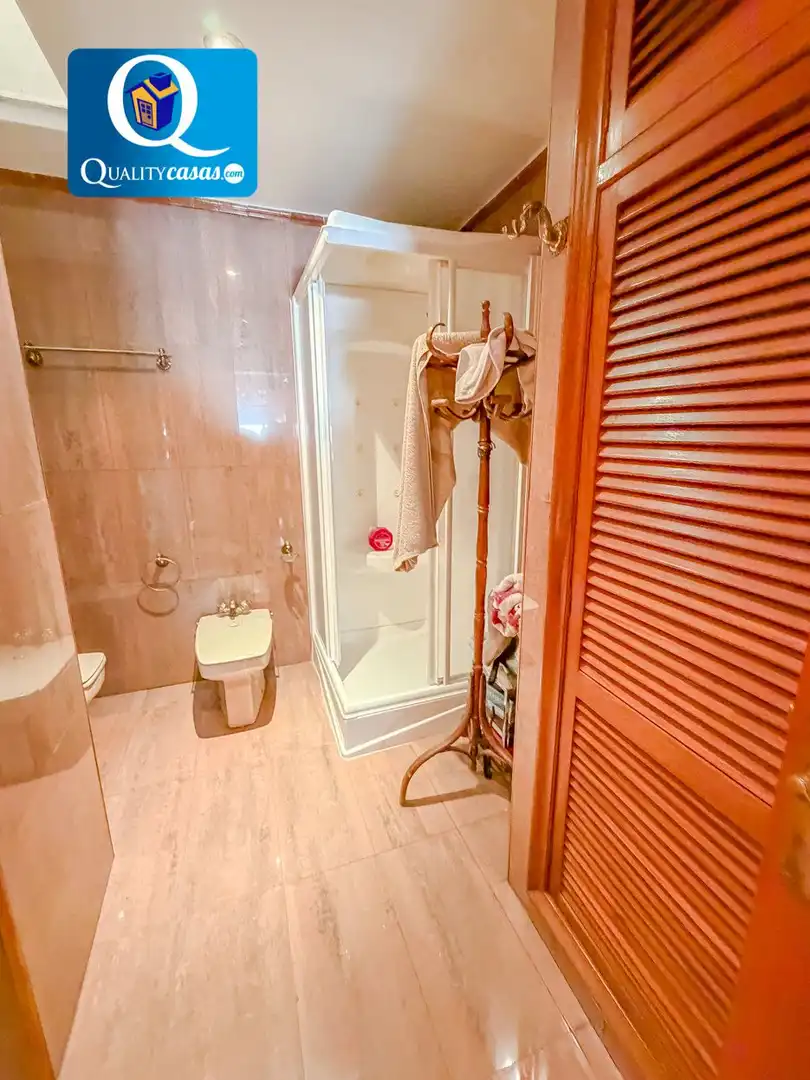 Bany de Apartament en venda en Elche / Elx amb Aire condicionat, Calefacció i Terrassa