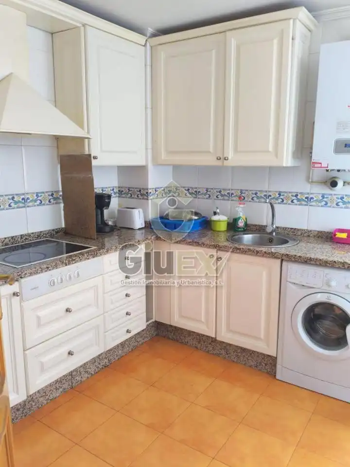 Kitchen of Flat for rent in Cáceres  with Air Conditioner, Heating and Terrace