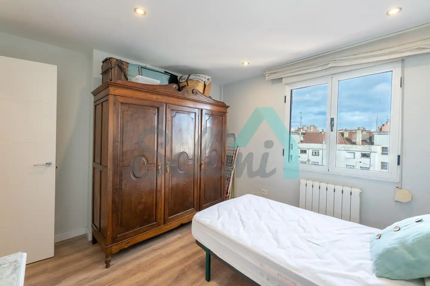 Bedroom of Flat for rent in Gijón   with Heating and Furnished