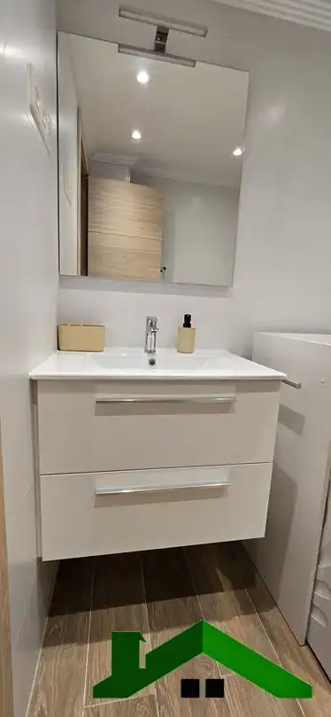 Baño de Piso de alquiler en Bilbao  con Calefacción, Terraza y Horno