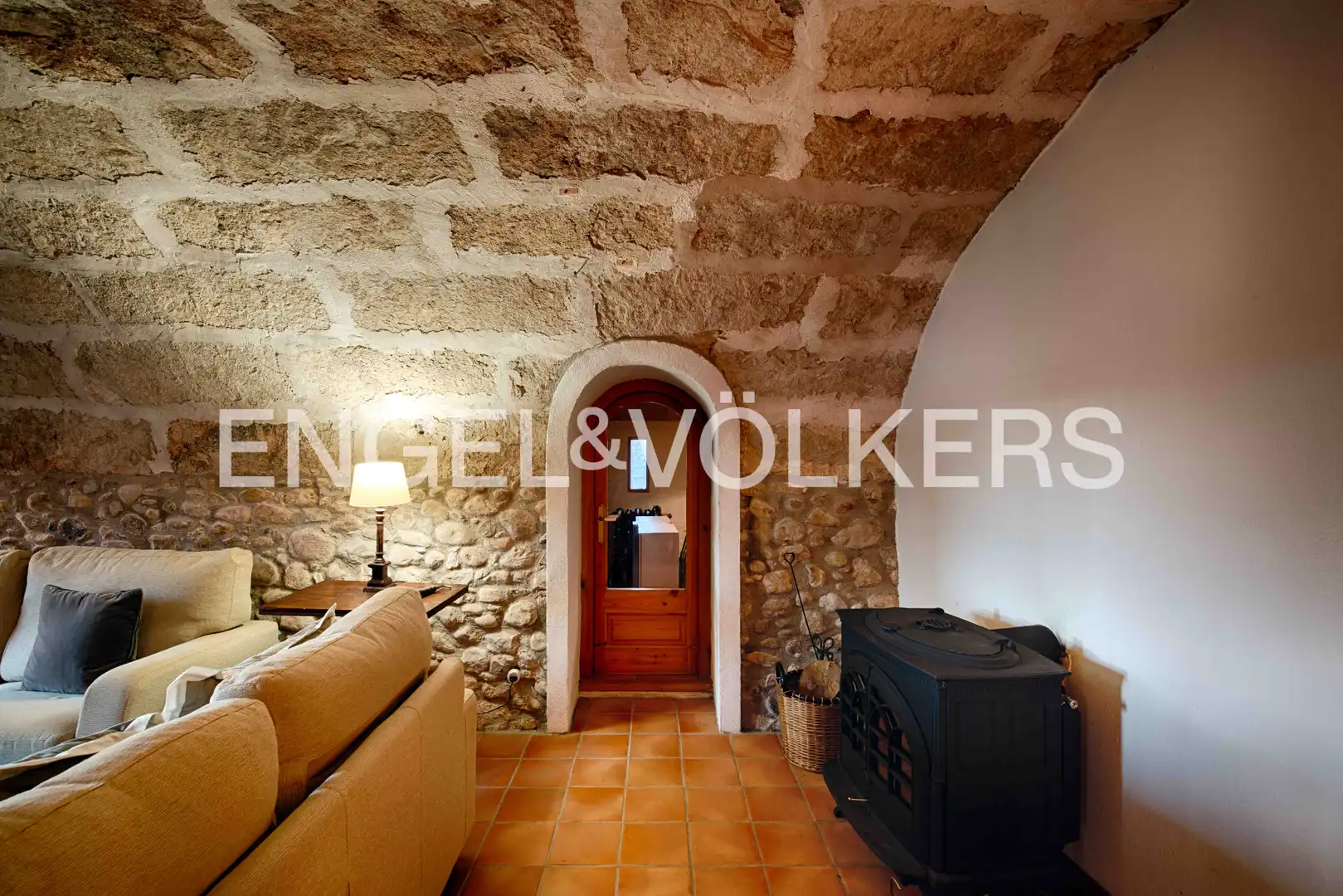 Casa adosada en venta en Cabanelles con Calefacción, Jardín privado y Terraza