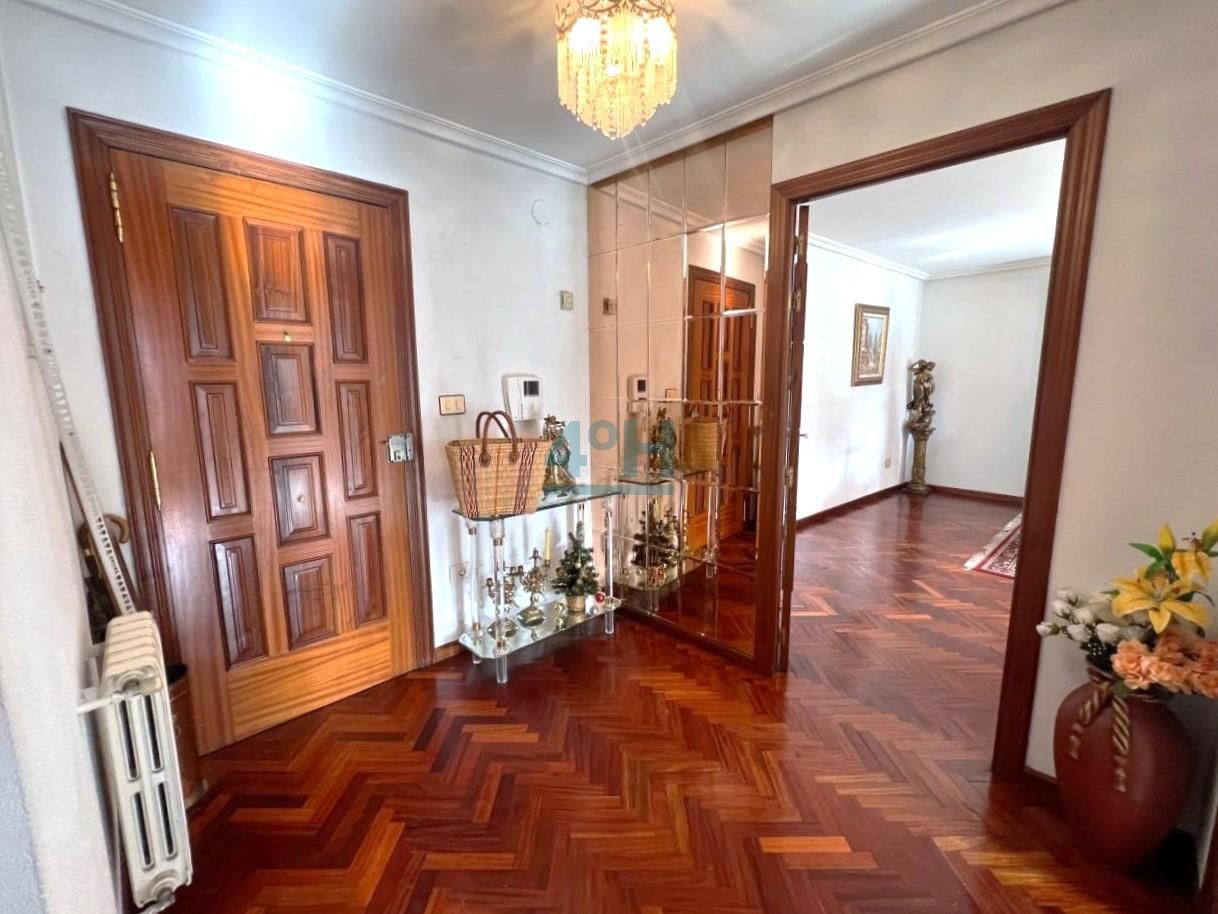 Flat for sale in Ourense Capital   with Heating, Storage room and Balcony