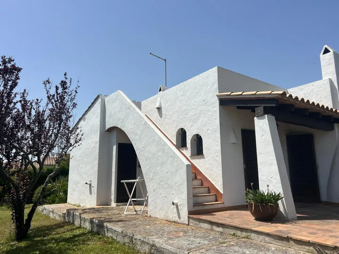 Vista exterior de Casa o xalet en venda en L'Estartit amb Piscina comunitària