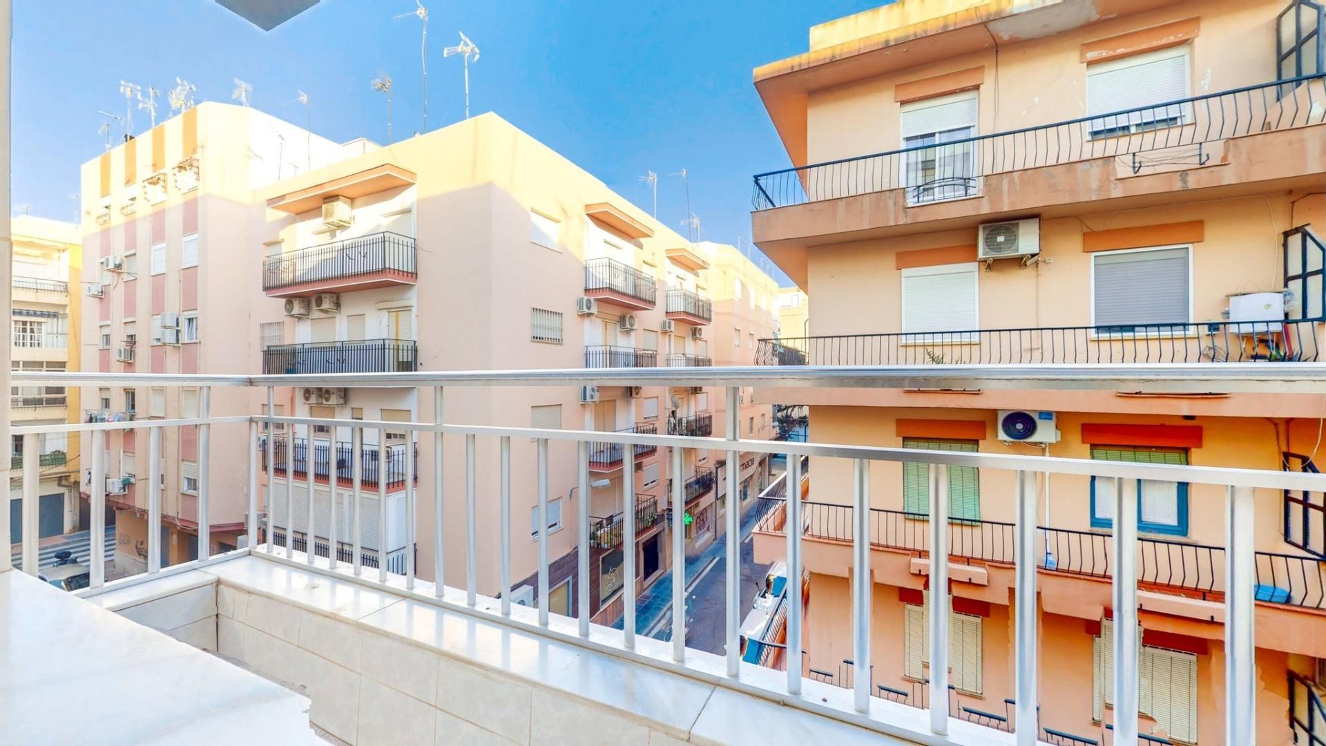 Exterior view of Flat for sale in  Almería Capital  with Terrace and Balcony