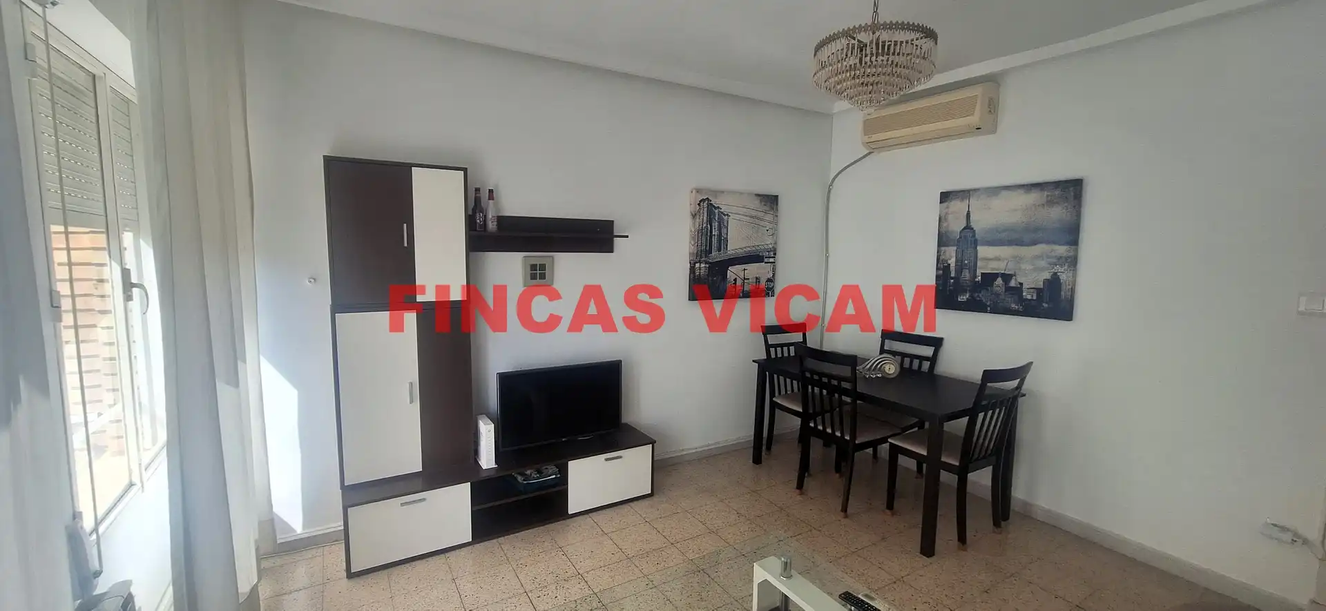Sala de estar de Piso de alquiler en Huesca con Aire acondicionado, Calefacción y Amueblado