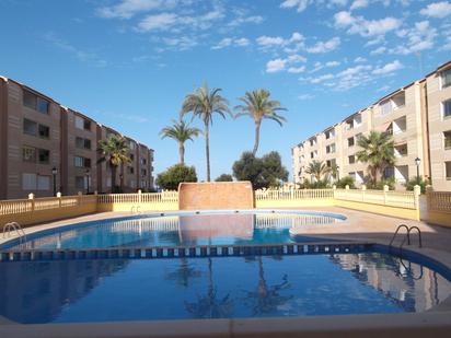 Piscina de Apartament en venda en La Manga del Mar Menor amb Terrassa