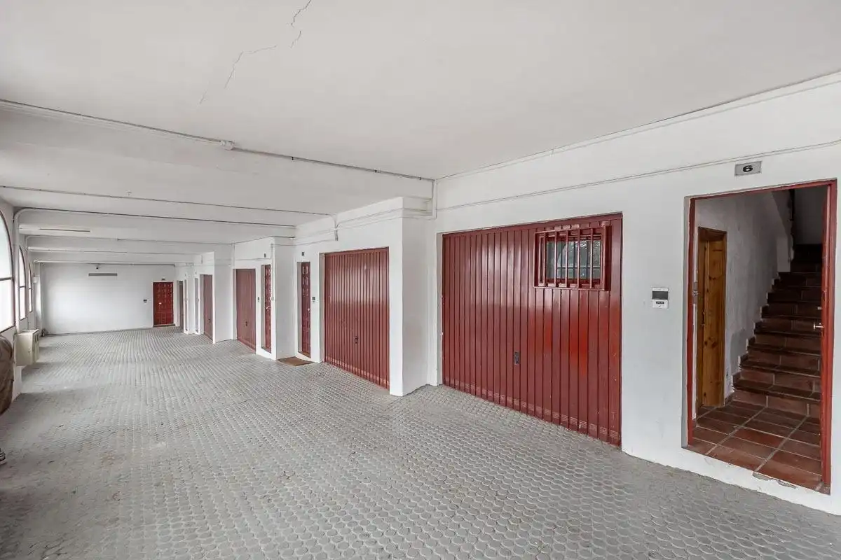 Parking of Houses for sale in Sierra Nevada  with Heating