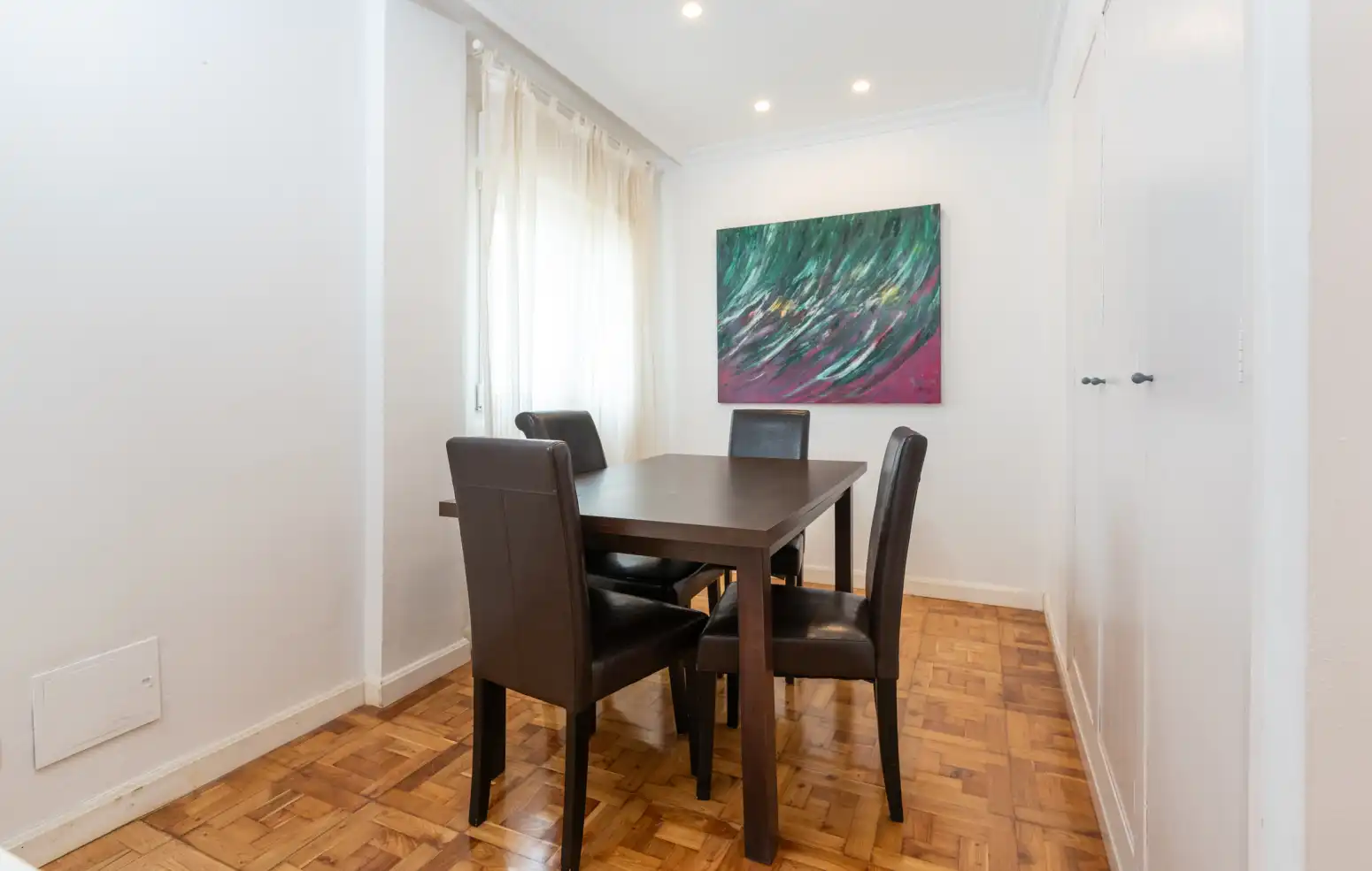 Comedor de Piso en venta en Oviedo  con Calefacción y Parquet