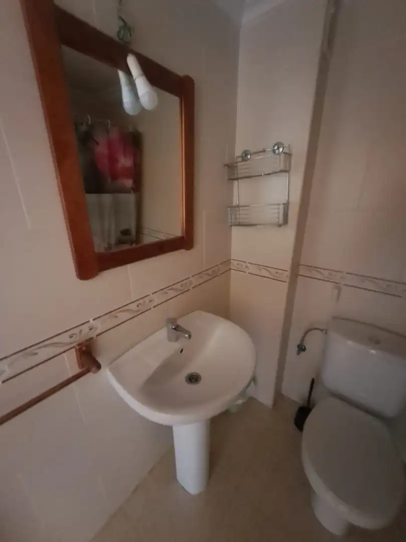 Bany de Pis en venda en Calvarrasa de Abajo amb Calefacció, Parquet i Moblat