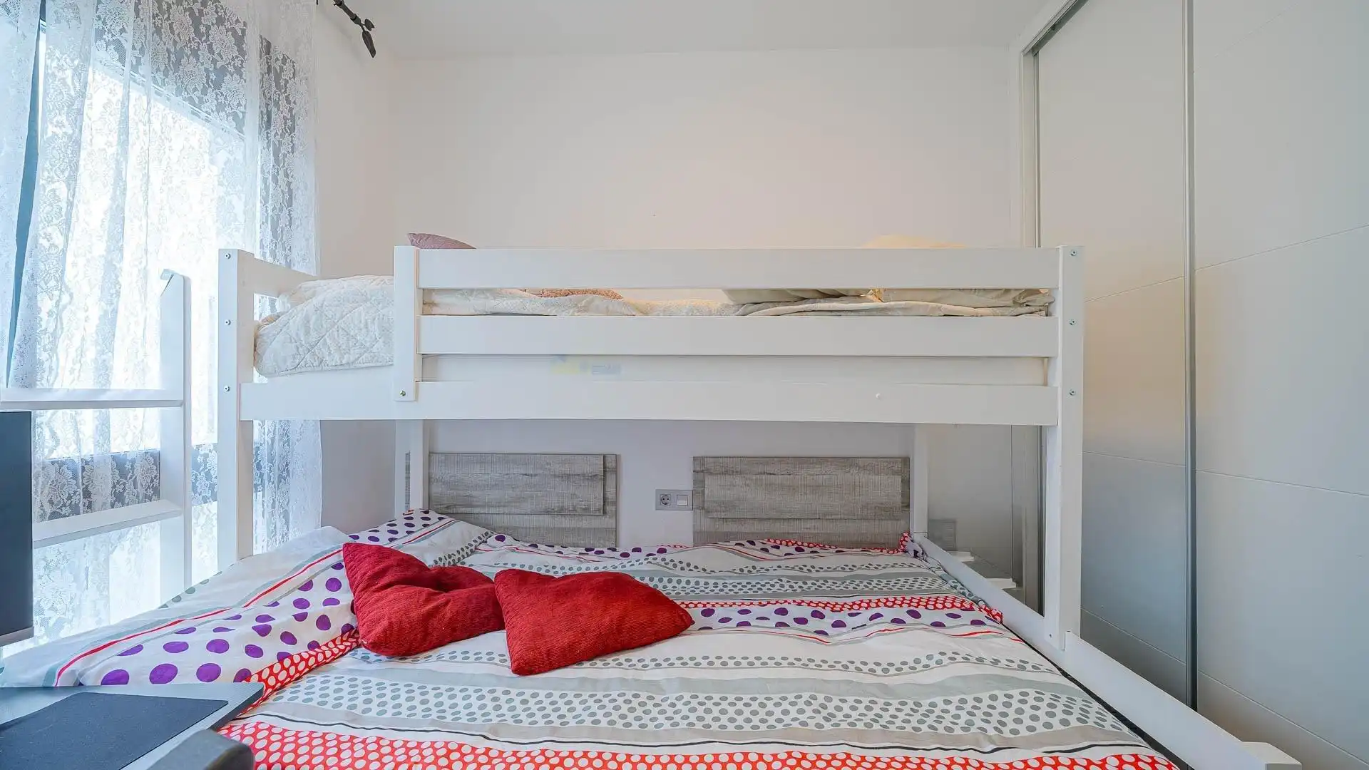 Habitación de Casa o chalet en venta en Pilar de la Horadada con Jardín privado, Trastero y Amueblado