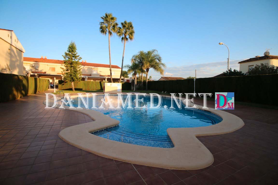 Exterior view of Single-family semi-detached for sale in Els Poblets  with Air Conditioner, Heating and Private garden