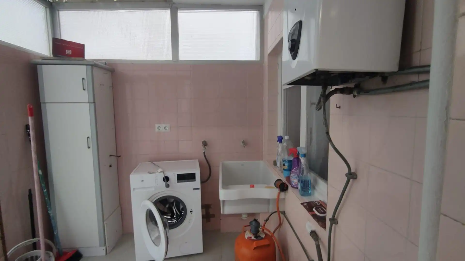 Cocina de Apartamento en venta en Alicante / Alacant con Aire acondicionado, Amueblado y Balcón