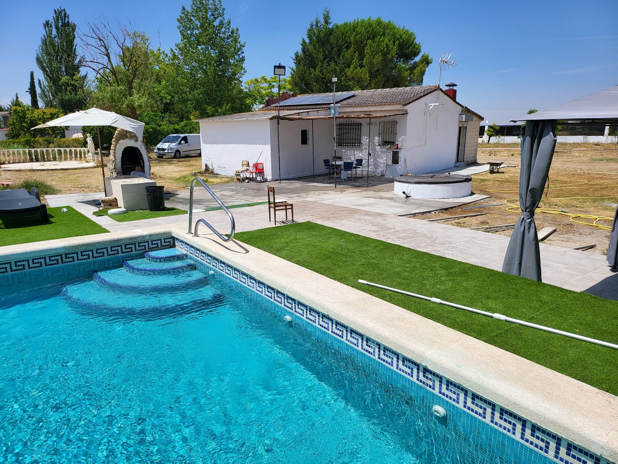 Piscina de Casa o xalet en venda en Aldeamayor de San Martín amb Jardí privat, Terrassa i Traster