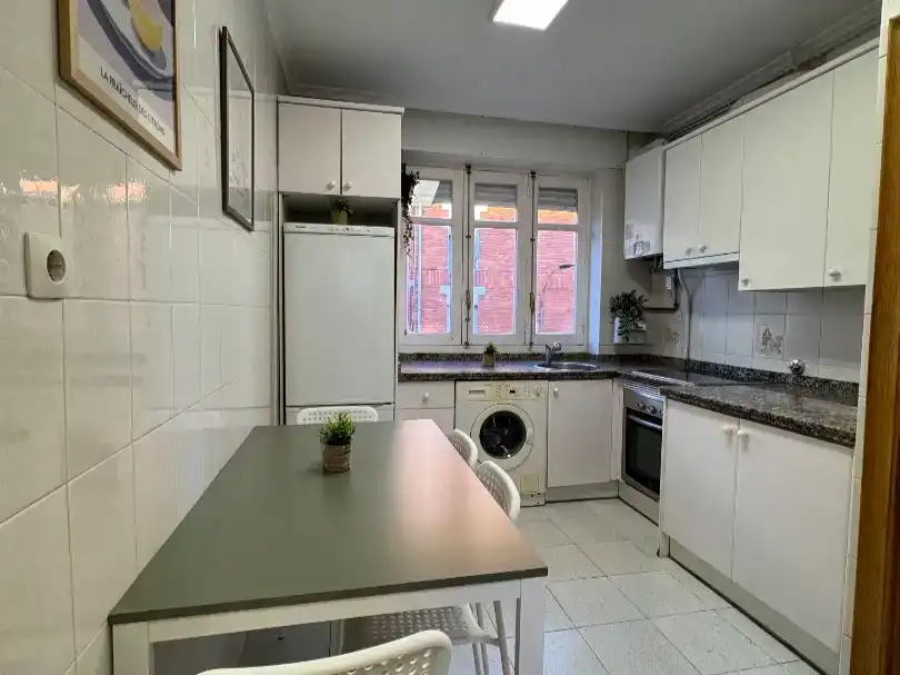 Kitchen of Flat for share in El Soto