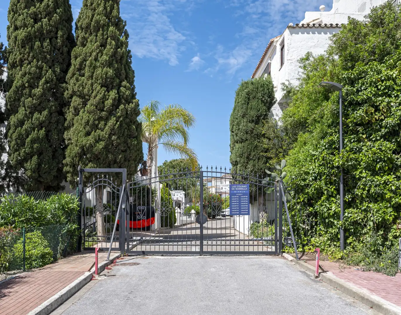 Apartament amb piscina en venda a Benahavís pueblo