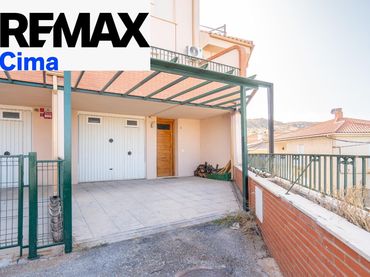 Casa a schiera con balcone in vendita a RIO EBRO