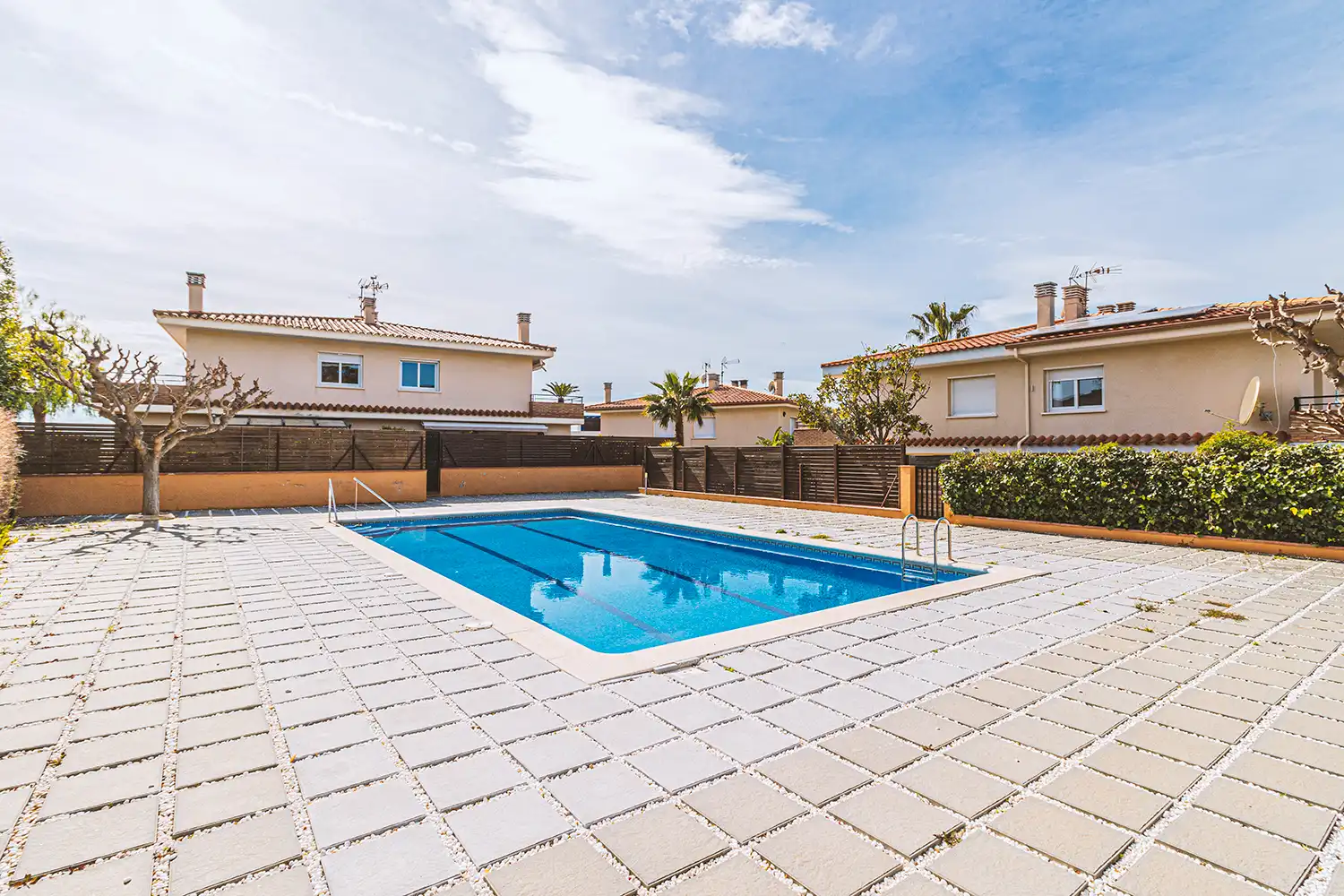 Piscina de Casa adosada en venda en Sant Pol de Mar amb Calefacció, Jardí privat i Terrassa