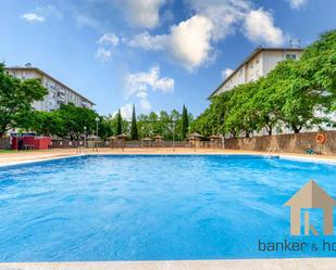 Swimming pool of Flat for sale in Cerdanyola del Vallès  with Air Conditioner, Heating and Parquet flooring
