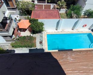 Piscina de Apartament de lloguer en  Santa Cruz de Tenerife Capital amb Terrassa i Balcó