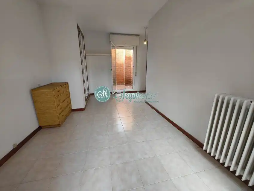 Habitación de Piso en venta en Segovia con Calefacción y Terraza
