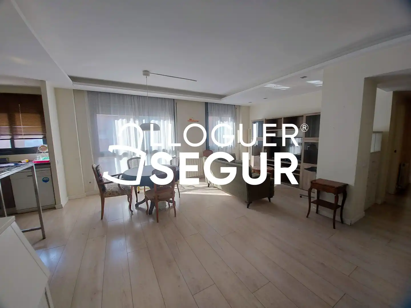 Wohnzimmer von Wohnung zur Miete in Barcelona mit Klimaanlage und Heizung