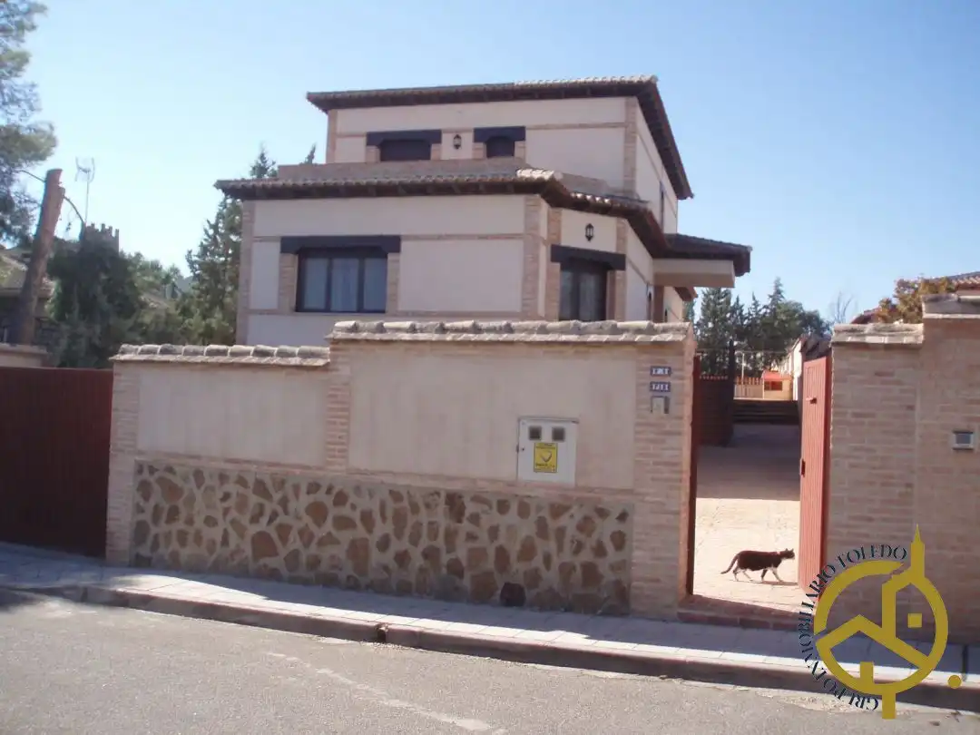 Exterior view of Houses for sale in Nambroca  with Air Conditioner, Heating and Private garden