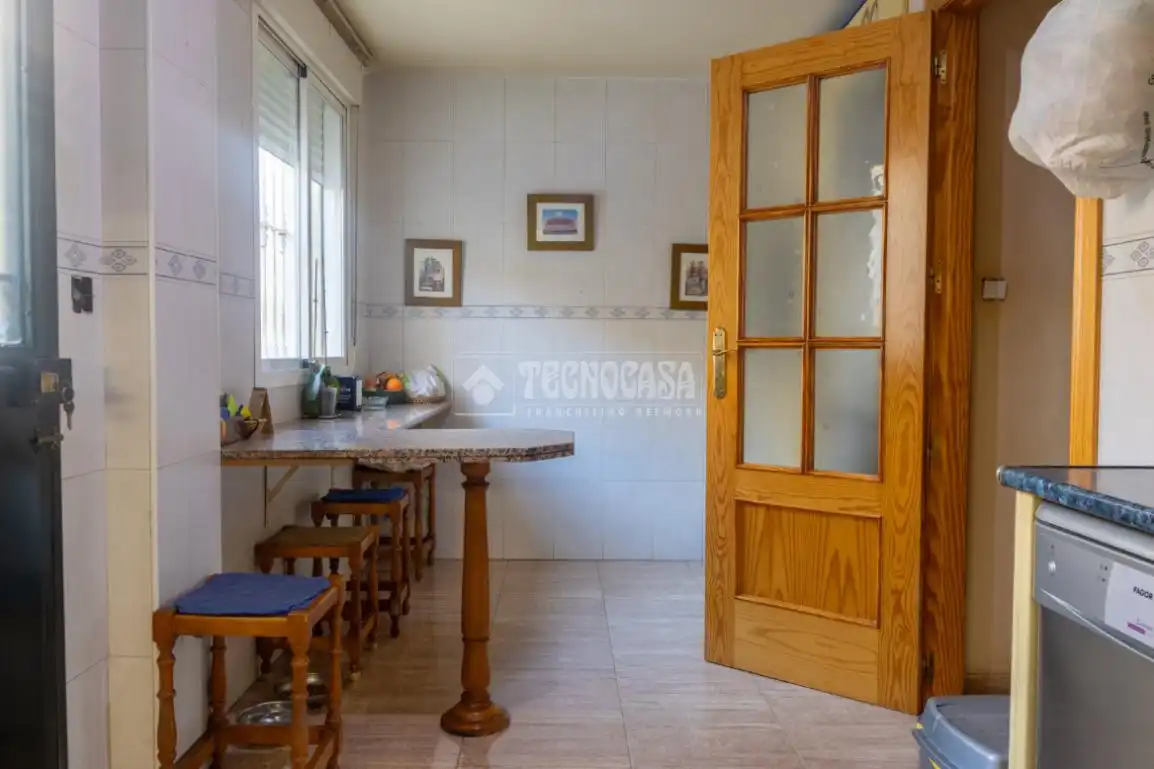 Cuina de Casa adosada en venda en Cenes de la Vega amb Terrassa