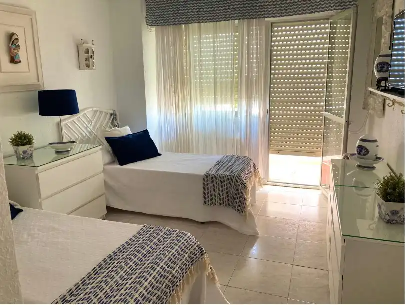 Dormitori de Pis en venda en Fuengirola amb Terrassa i Piscina comunitària