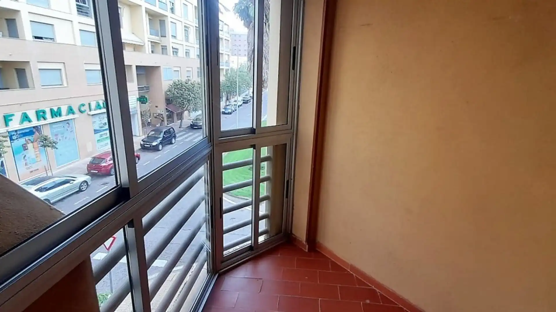 Dormitori de Pis de lloguer en Cáceres Capital amb Terrassa, Traster i Moblat