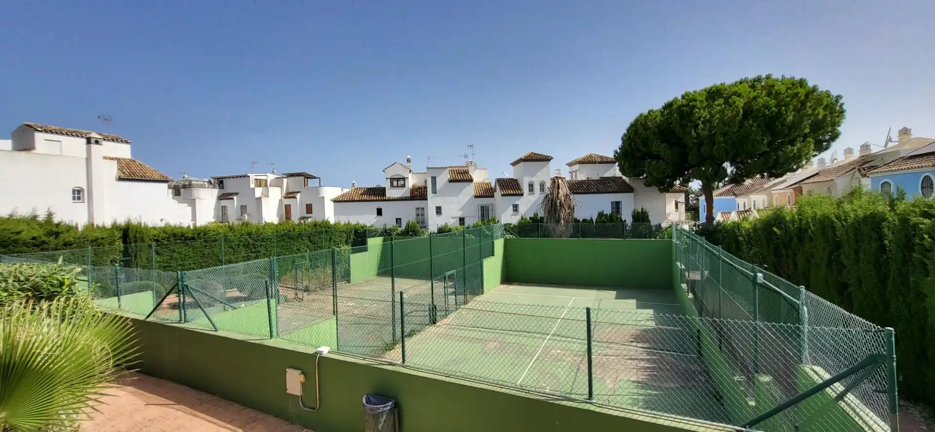 Vista exterior de Apartament de lloguer en Marbella amb Jardí privat, Terrassa i Moblat