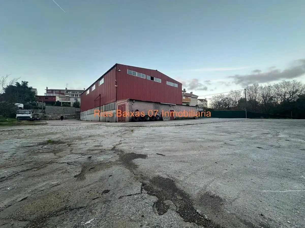 Nave industrial en alquiler en Mos
