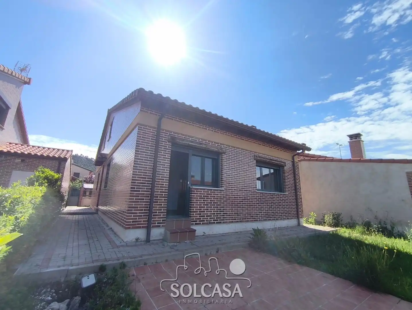 Vista exterior de Casa o chalet en venta en Renedo de Esgueva con Calefacción, Jardín privado y Parquet