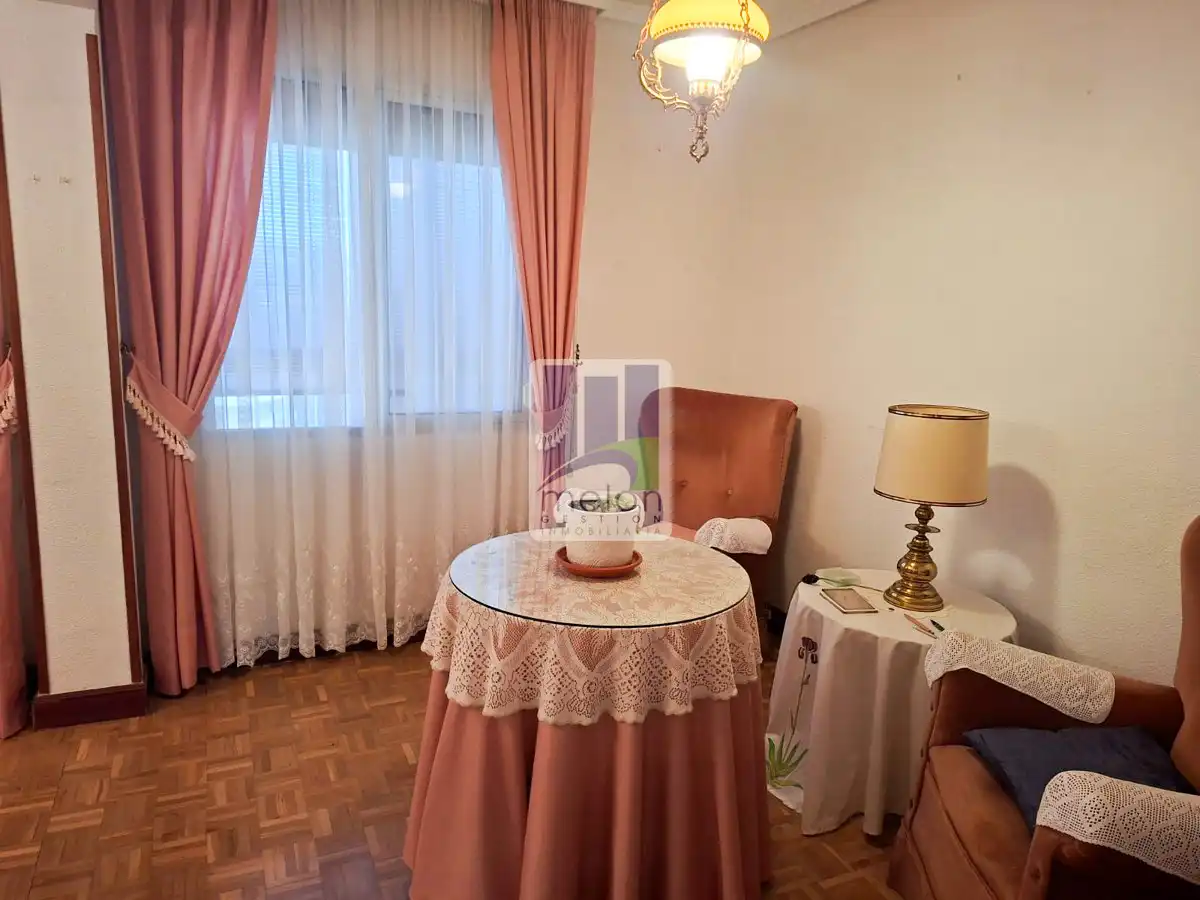 Sala de estar de Piso en venta en Burgos con Trastero