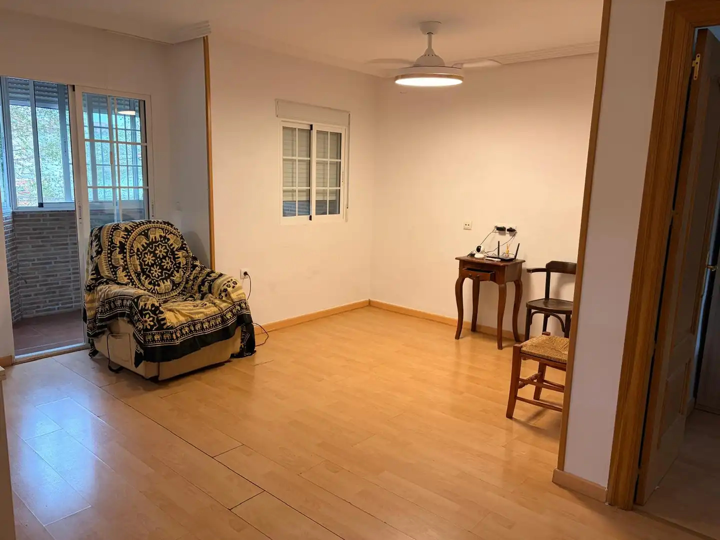 Wohnzimmer von Wohnung zur Miete in PAU 2-600