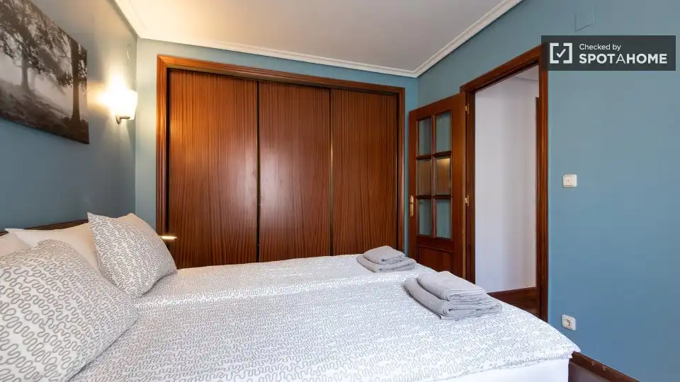 Room in Villabona
