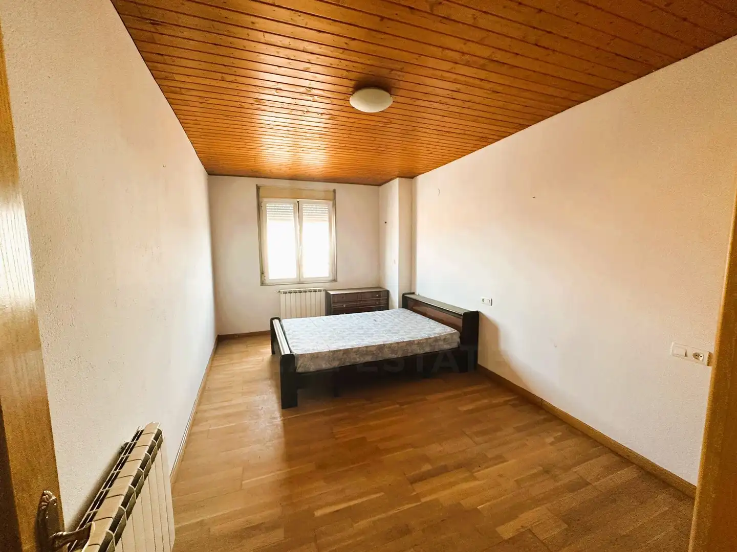 Schlafzimmer von Country house zum Verkauf in Cuadros mit Heizung und Terrasse