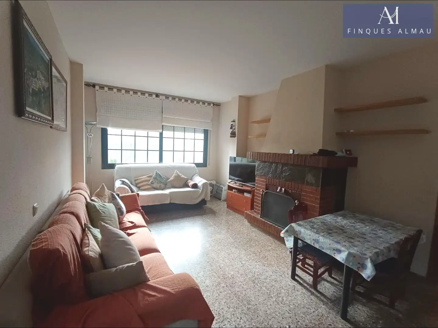 Sala d'estar de Casa o xalet en venda en Sant Pere de Ribes amb Calefacció, Jardí privat i Terrassa