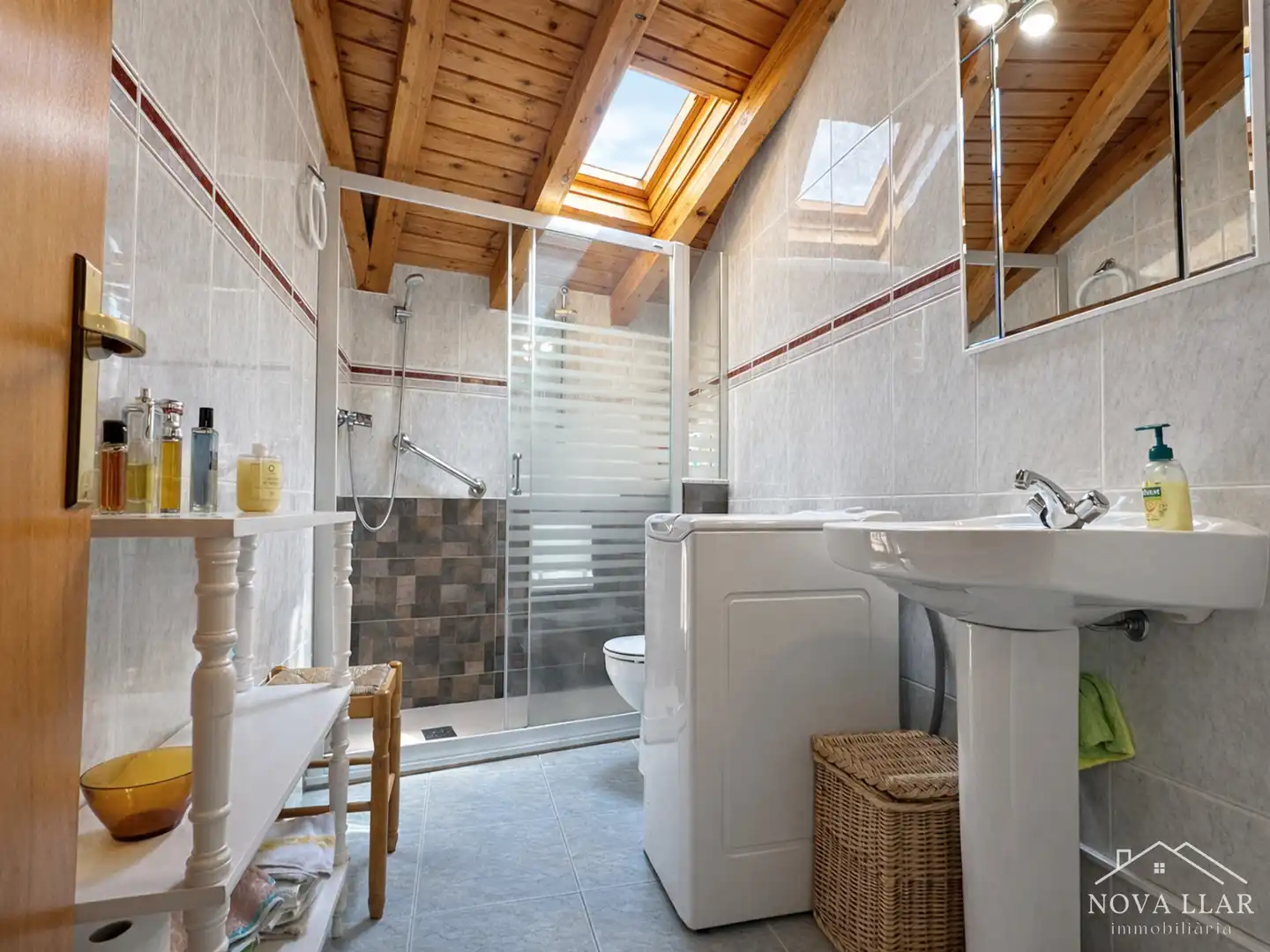 Adosado con terraza en venta en Passatge Perdigai, imagen 18