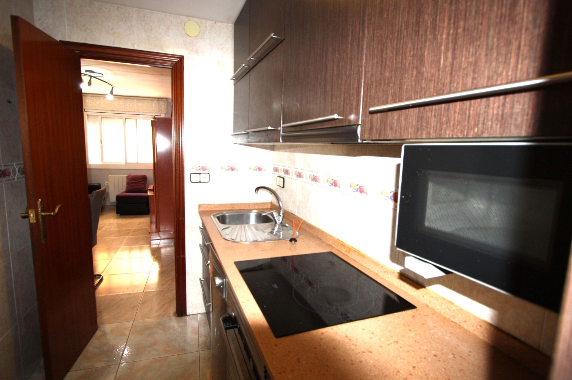 Cuina de Pis en venda en Badalona amb Calefacció, Moblat i Forn