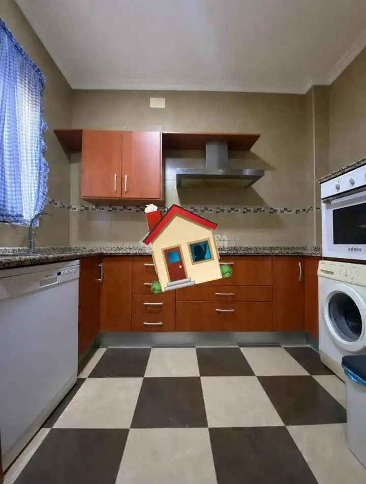 Cuina de Planta baixa en venda en Sevilla amb Aire condicionat, Moblat i Forn