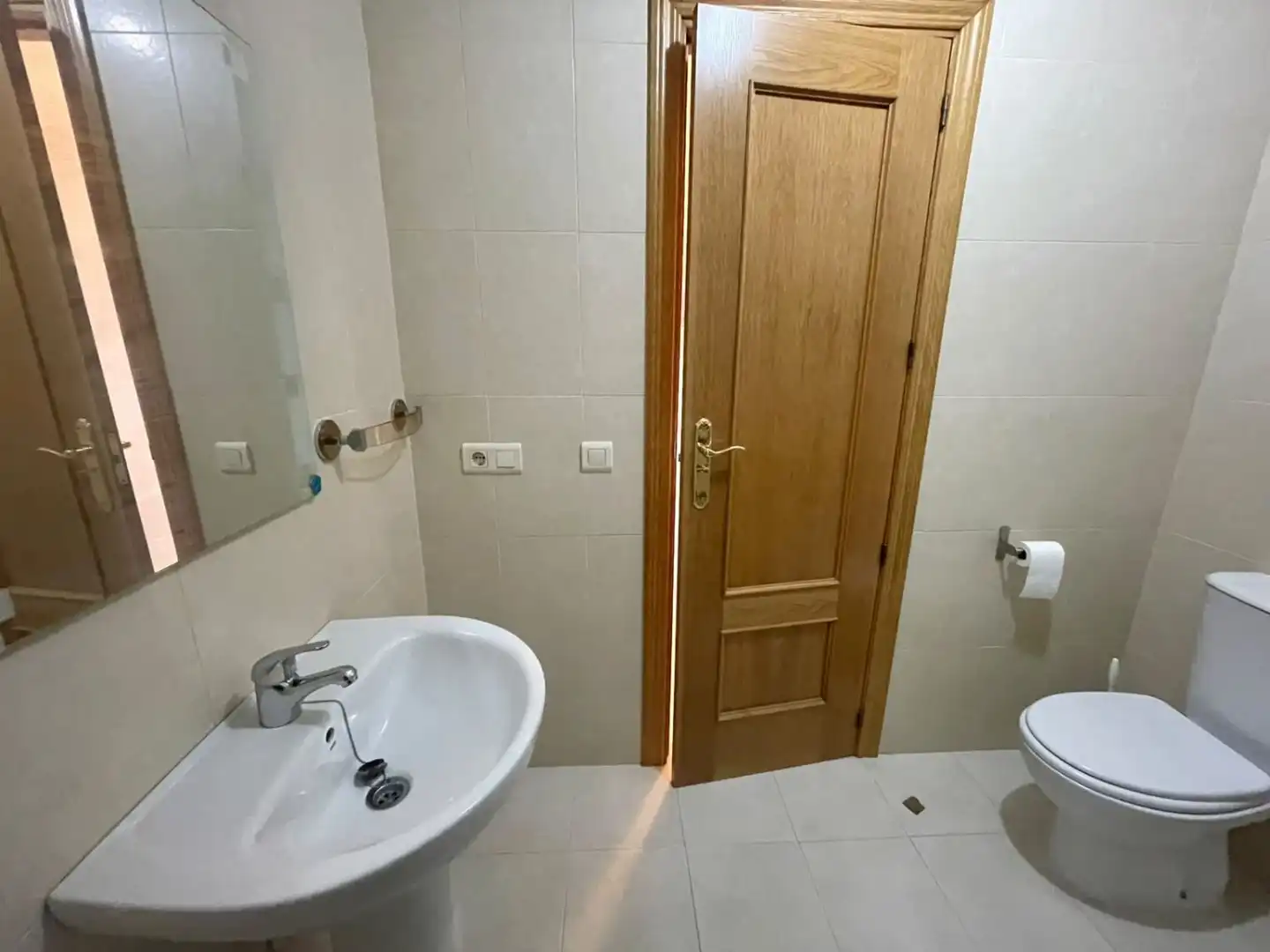 Baño de Ático en venta en Valdepeñas con Aire acondicionado, Calefacción y Terraza
