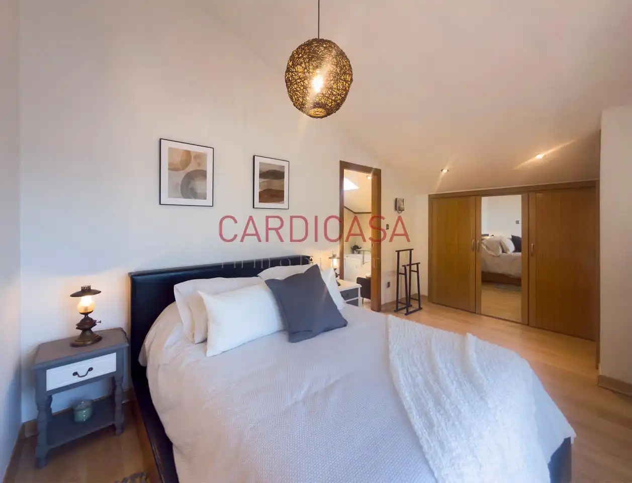 Dormitori de Casa o xalet en venda en Mos amb Calefacció, Jardí privat i Terrassa