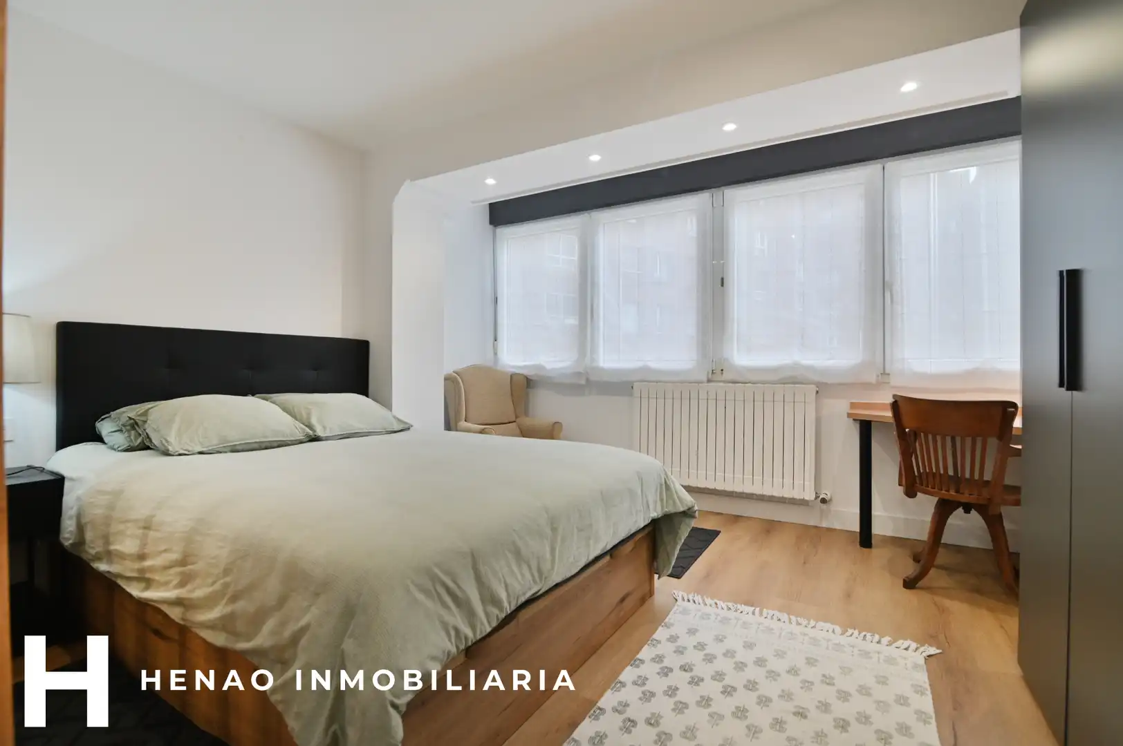 Habitación de Apartamento en venta en Bilbao  con Calefacción, Parquet y Amueblado