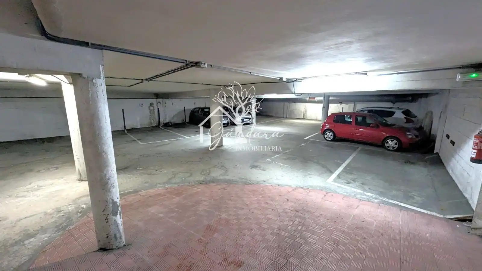 Aparcament en venda a A Gándara